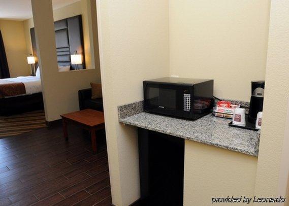 Comfort Suites Near Tanger Outlet Mall Gonzales Extérieur photo